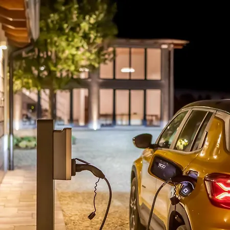 Tenuta Ca Bassa Bed & Breakfast 3*